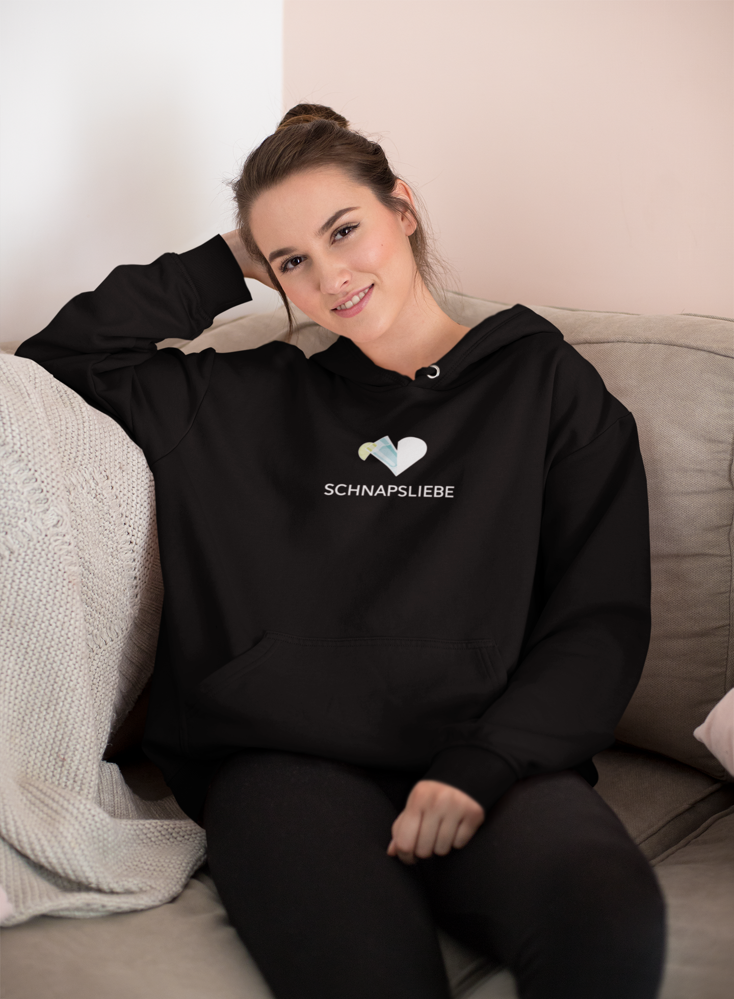 Produktbild Schnapsliebe Unisex Hoodie in Schwarz