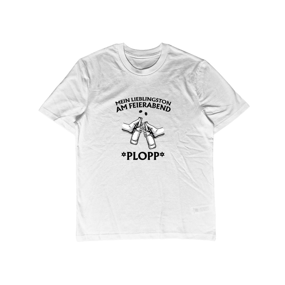 Weißes Herren T-Shirt mit Mein Lieblingston am Feierabend Motiv als Produktfoto.